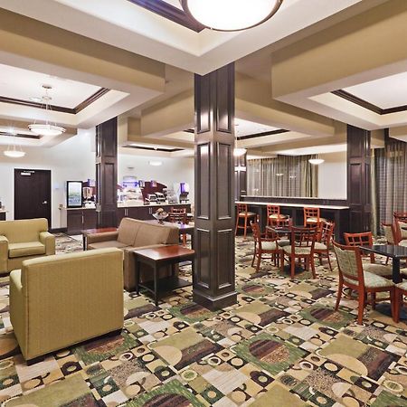 Holiday Inn Express & Suites Brownfield Exterior foto