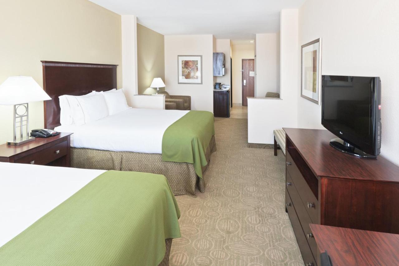 Holiday Inn Express & Suites Brownfield Exterior foto